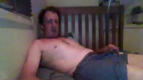 Snapshot of mrgray11xxx chatting on January 19, 3:32 pm mrgray11xxx aussie online show from January 19, 3:32 pm