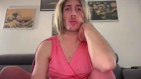 TaleOfLaura online show from January 19, 4:33 am