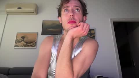 TaleOfLaura online show from December 15, 7:35 am