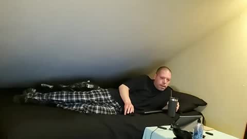 Snapshot of mrxhere chatting on February 27, 9:47 pm mrxhere online show from February 27, 9:47 pm