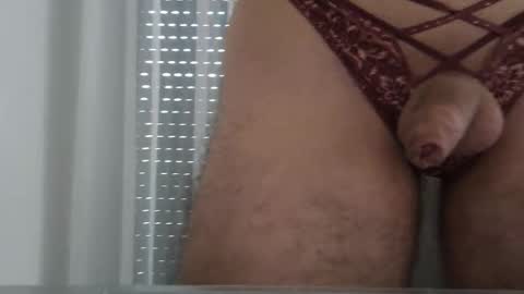 Snapshot of msclbate chatting on October 24, 11:34 am Msclcdboy online show from October 24, 11:34 am