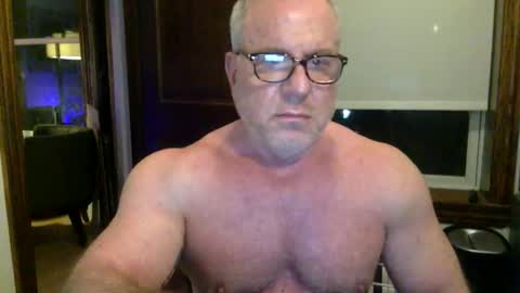 Muscl Dad online show from April 14, 3:28 am