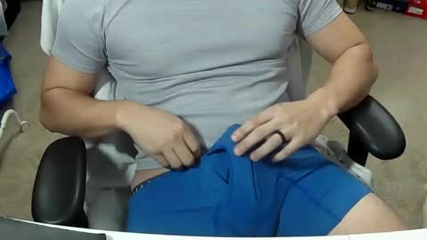 Snapshot of musclecockjack chatting on December 17, 4:00 pm Jack online show from December 17, 4:00 pm