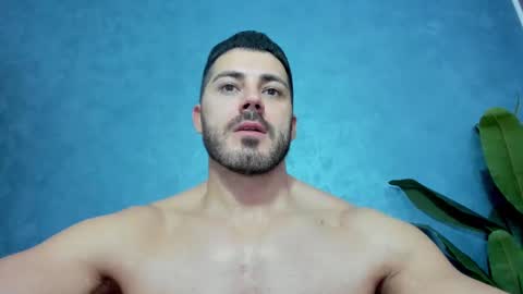 Snapshot of muscularmaster chatting on January 3, 9:57 pm muscularmaster onlyfans online show from January 3, 9:57 pm