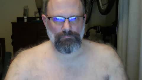 Just hanging out - No pressure online show from June 10, 4:25 am
