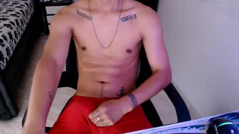 Snapshot of mysteryboy_thin16 chatting on February 13, 8:45 pm mysteryboy_thin16 online show from February 13, 8:45 pm