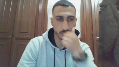 V online show from February 22, 11:35 am