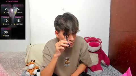  N A I M T H E  K I N G  online show from February 10, 1:32 am