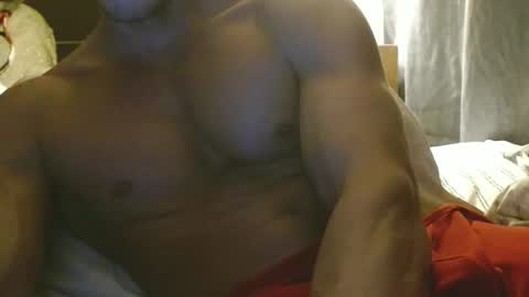 nakeDwoodBbetter online show from December 5, 11:29 pm