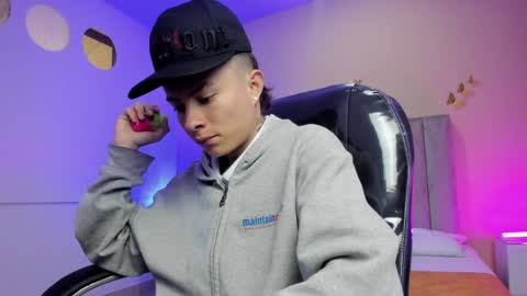 Nascary Fox online show from April 7, 12:38 pm