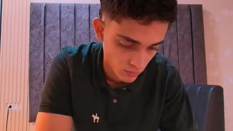 nathan_shimmer online show from June 3, 10:48 pm