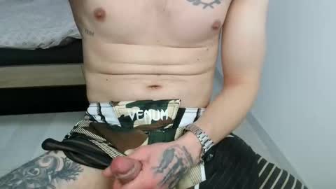 nathann92 online show from January 10, 10:36 pm