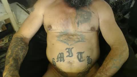 Snapshot of naturenaked chatting on December 16, 2:04 am NatureNaked online show from December 16, 2:04 am