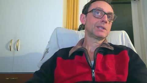 naturista25 online show from December 2, 9:18 pm