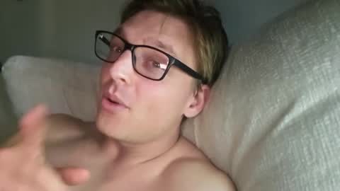 StrawberryThickcakes online show from September 24, 9:57 pm