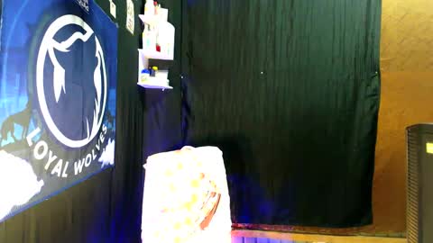 Loy online show from October 22, 6:00 pm