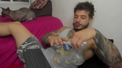 Nei turn green online show from February 23, 11:04 pm