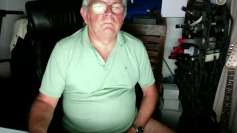 negnilret62 online show from July 22, 9:51 pm