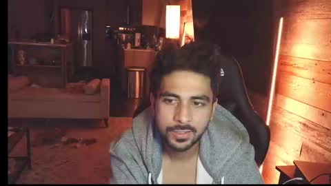 neil online show from December 18, 5:36 am