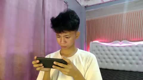 Ethan online show from July 11, 10:45 pm
