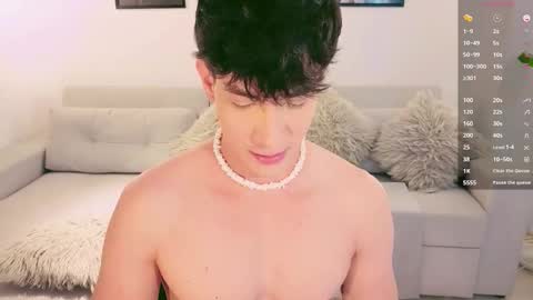 Snapshot of neythan__blaze chatting on October 29, 10:56 pm   online show from October 29, 10:56 pm