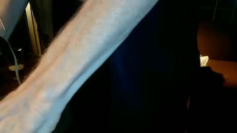 Snapshot of nfgwholoves2cum chatting on September 30, 1:01 am NFG Nice Friendly Guy Dick online show from September 30, 1:01 am