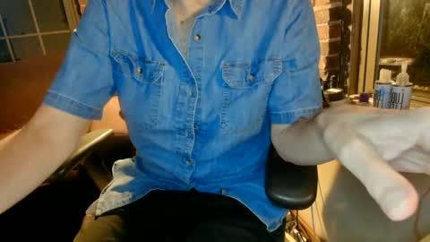 Snapshot of nfgwholoves2cum chatting on October 8, 11:20 pm NFG Nice Friendly Guy Dick online show from October 8, 11:20 pm