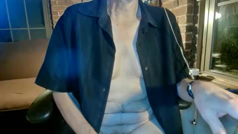 Snapshot of nfgwholoves2cum chatting on October 2, 2:37 am NFG Nice Friendly Guy Dick online show from October 2, 2:37 am