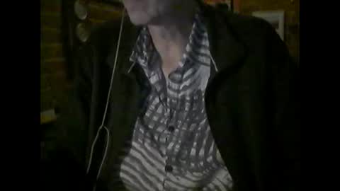 Snapshot of nfgwholoves2cum chatting on October 12, 3:33 am NFG Nice Friendly Guy Dick online show from October 12, 3:33 am