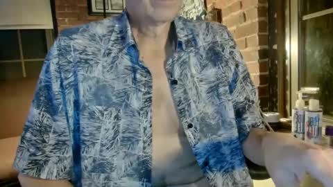 Snapshot of nfgwholoves2cum chatting on October 3, 2:38 am NFG Nice Friendly Guy Dick online show from October 3, 2:38 am