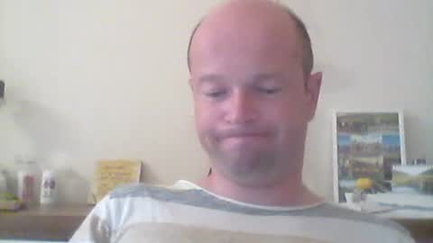 nick1990b online show from June 15, 5:16 pm