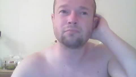 nick1990b online show from November 10, 6:46 pm