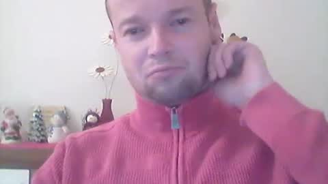 Snapshot of nick1990b chatting on December 22, 4:38 pm nick1990b online show from December 22, 4:38 pm