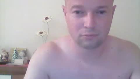 Snapshot of nick1990b chatting on January 20, 6:21 pm nick1990b online show from January 20, 6:21 pm
