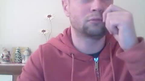 Snapshot of nick1990b chatting on December 14, 7:57 pm nick1990b online show from December 14, 7:57 pm