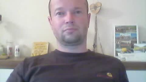 nick1990b online show from June 18, 6:57 pm