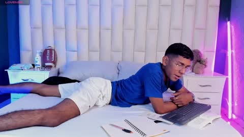 Nick online show from January 20, 8:50 pm