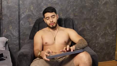 Snapshot of nick_vans chatting on September 26, 10:40 pm Jhohan online show from September 26, 10:40 pm