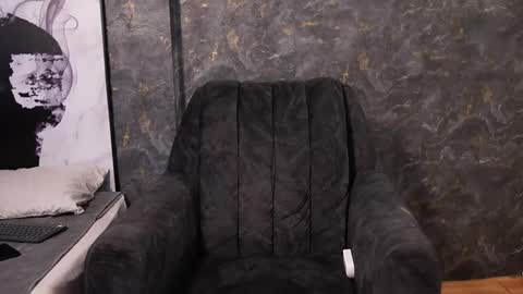 Snapshot of nick_vans chatting on October 2, 2:10 pm Jhohan online show from October 2, 2:10 pm