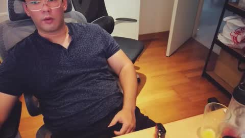 nickcage813 online show from September 22, 8:47 am