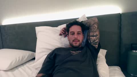 Nick maxx online show from January 3, 11:57 am