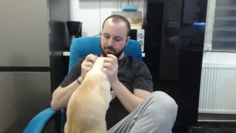 Julian online show from February 5, 11:45 pm