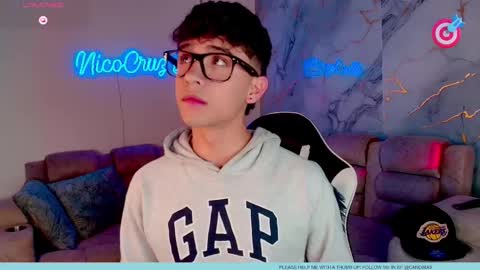 nico online show from February 25, 10:44 pm