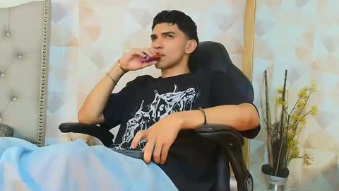 nico_monroet online show from May 9, 11:50 pm