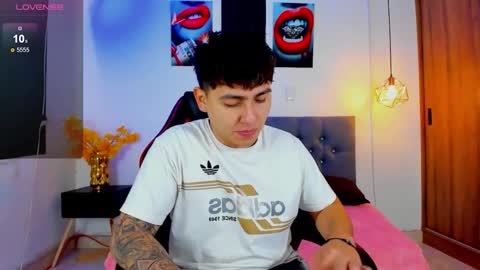 nicolas_james_sc online show from December 2, 1:47 pm