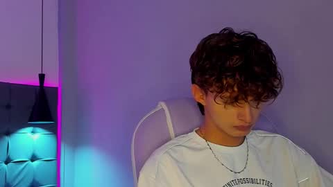 nicolasferrer18 online show from December 13, 7:53 pm