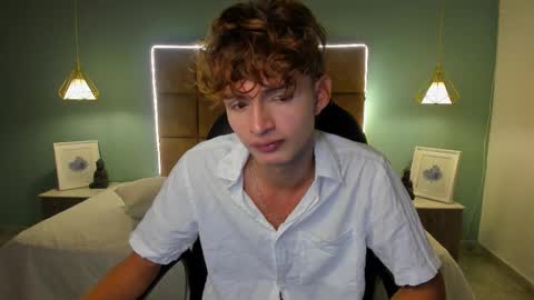 nicolasferrer18 online show from November 20, 7:56 pm