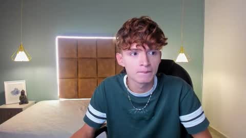 nicolasferrer18 online show from November 22, 7:24 pm