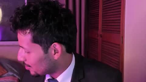 nicolasrodrii online show from February 6, 11:45 pm