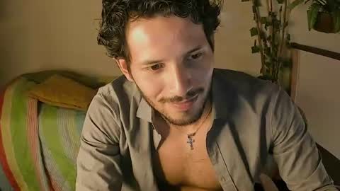 nicolasrodrii online show from June 11, 9:13 pm